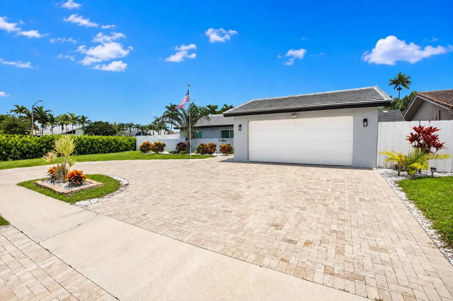 6521 Woodbury Road, Boca Raton FL 33433 photo 2
