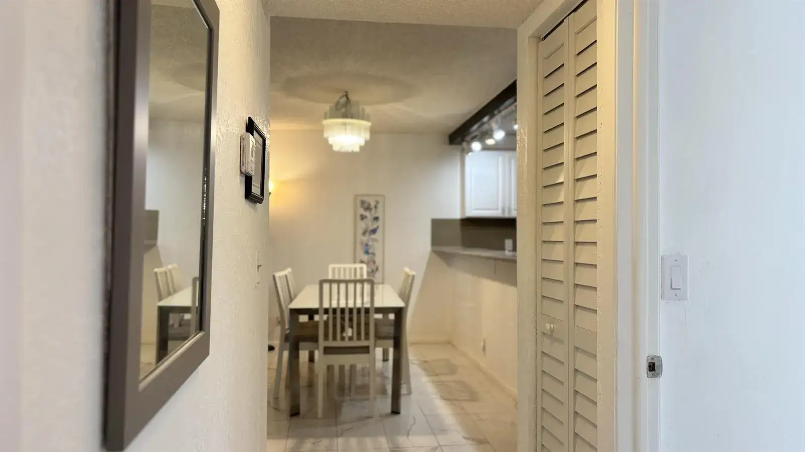 5130 Las Verdes Circle, Delray Beach FL 33484 photo 2