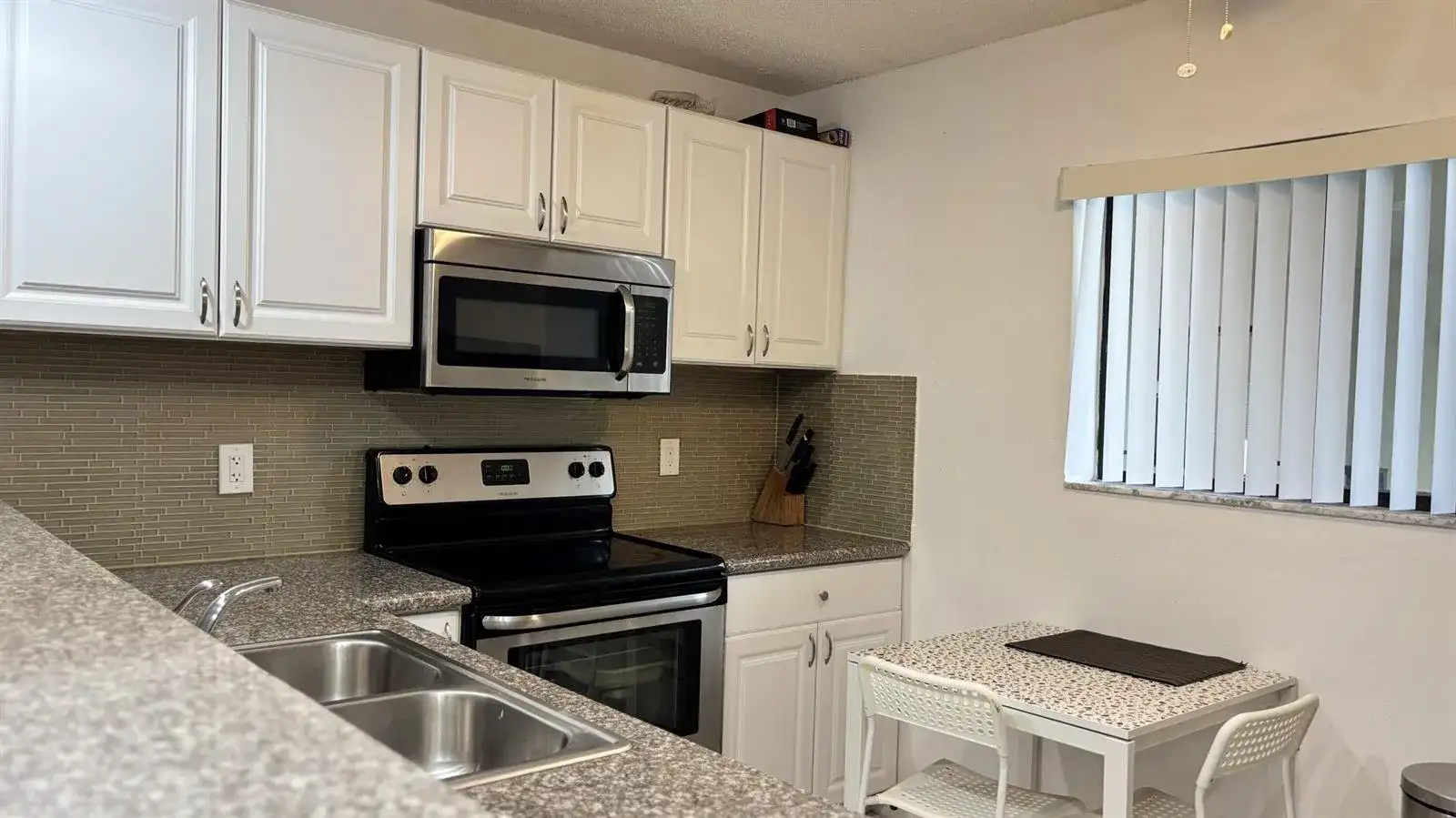 5130 Las Verdes Circle, Delray Beach FL 33484 photo 4