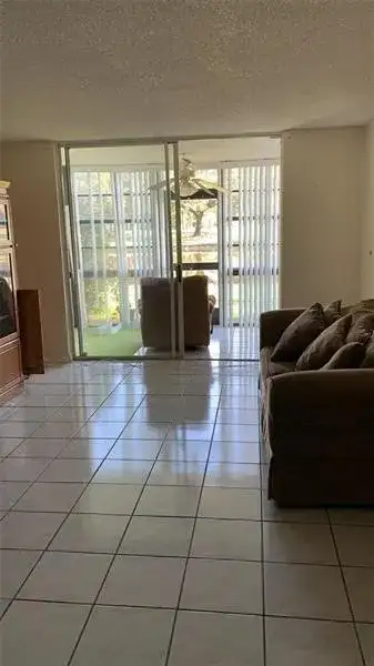 3740 INVERRARY Drive # 1E, Lauderhill FL 33319 photo 4