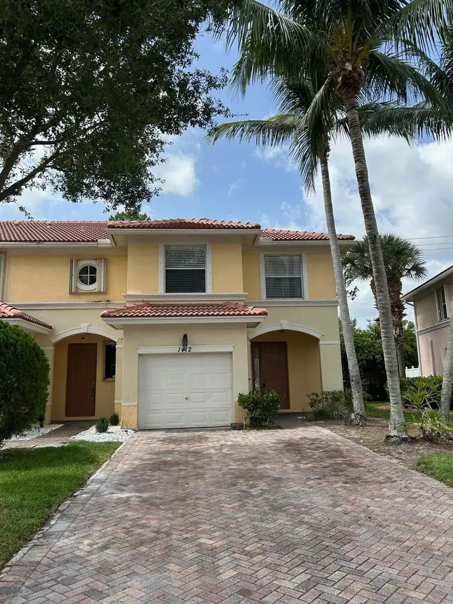 1412 SEMINOLE PALMS Drive, FL 33463 photo 2