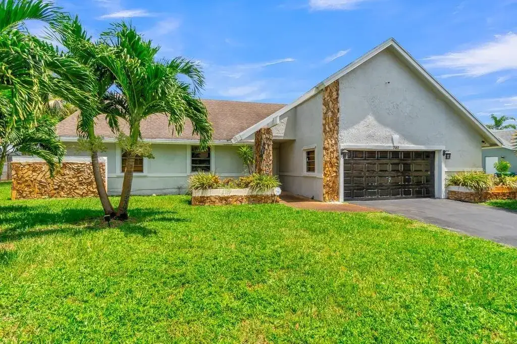 7461 NW 35th Street, Lauderhill FL 33319 photo 2