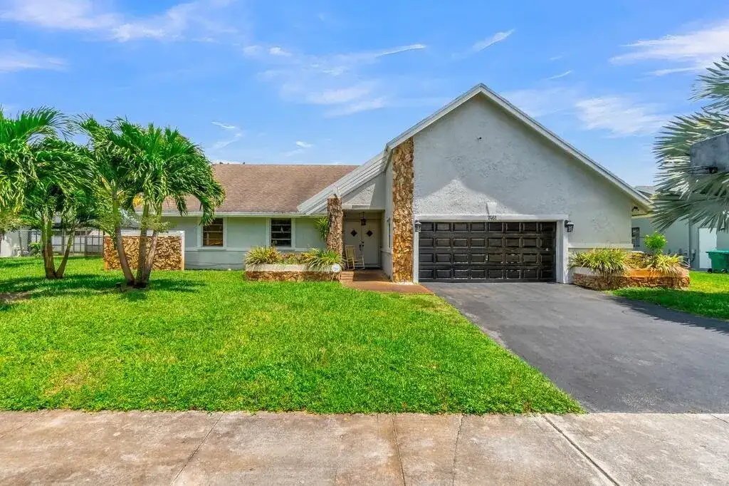 7461 NW 35th Street, Lauderhill FL 33319 photo 3