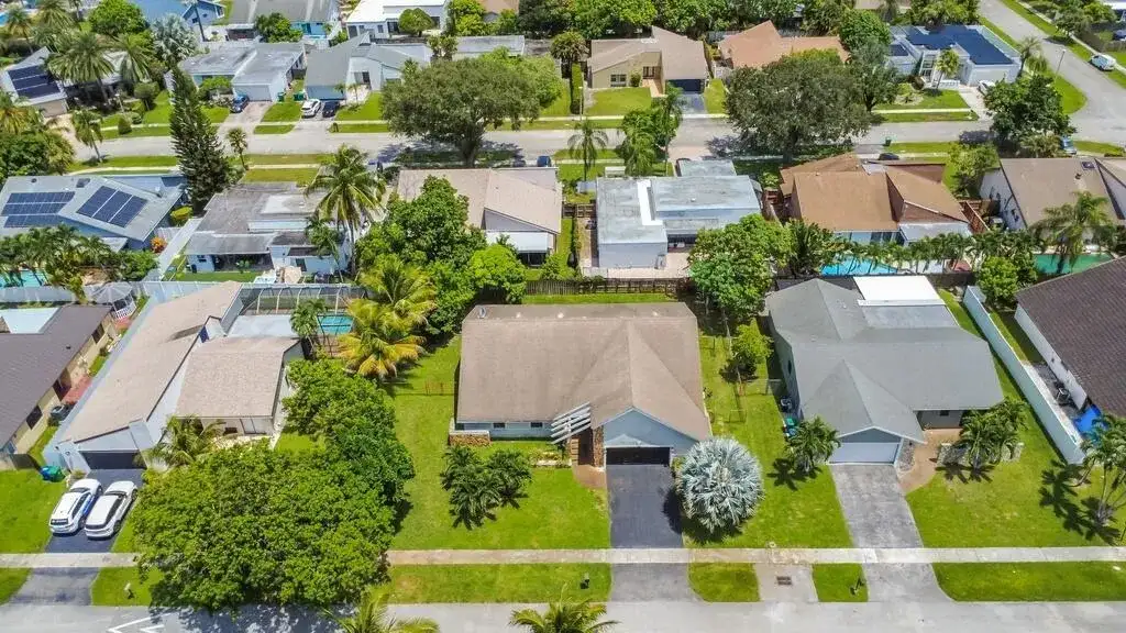 7461 NW 35th Street, Lauderhill FL 33319 photo 5