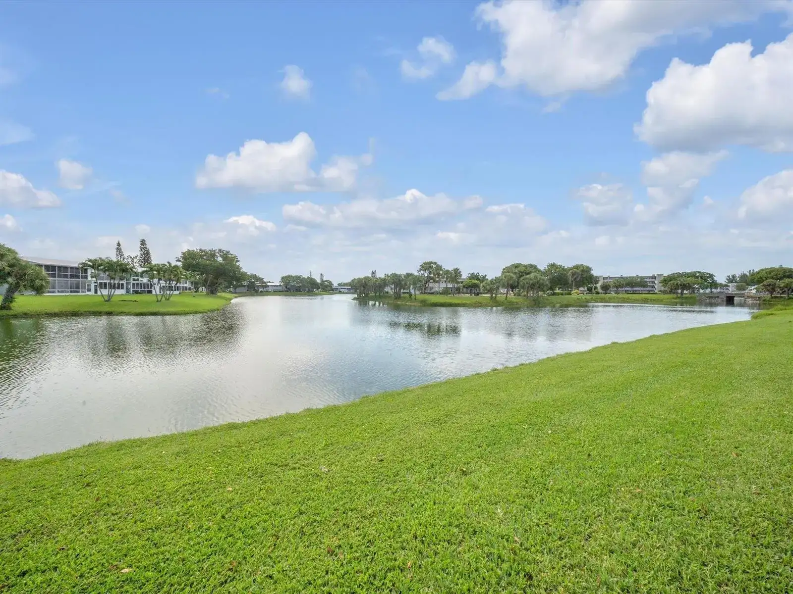 43 BERKSHIRE B, West Palm Beach FL 33417 photo 4