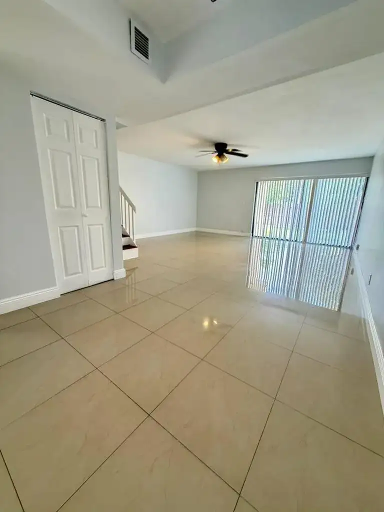 7745 BALBOA Street, Sunrise FL 33351 photo 2
