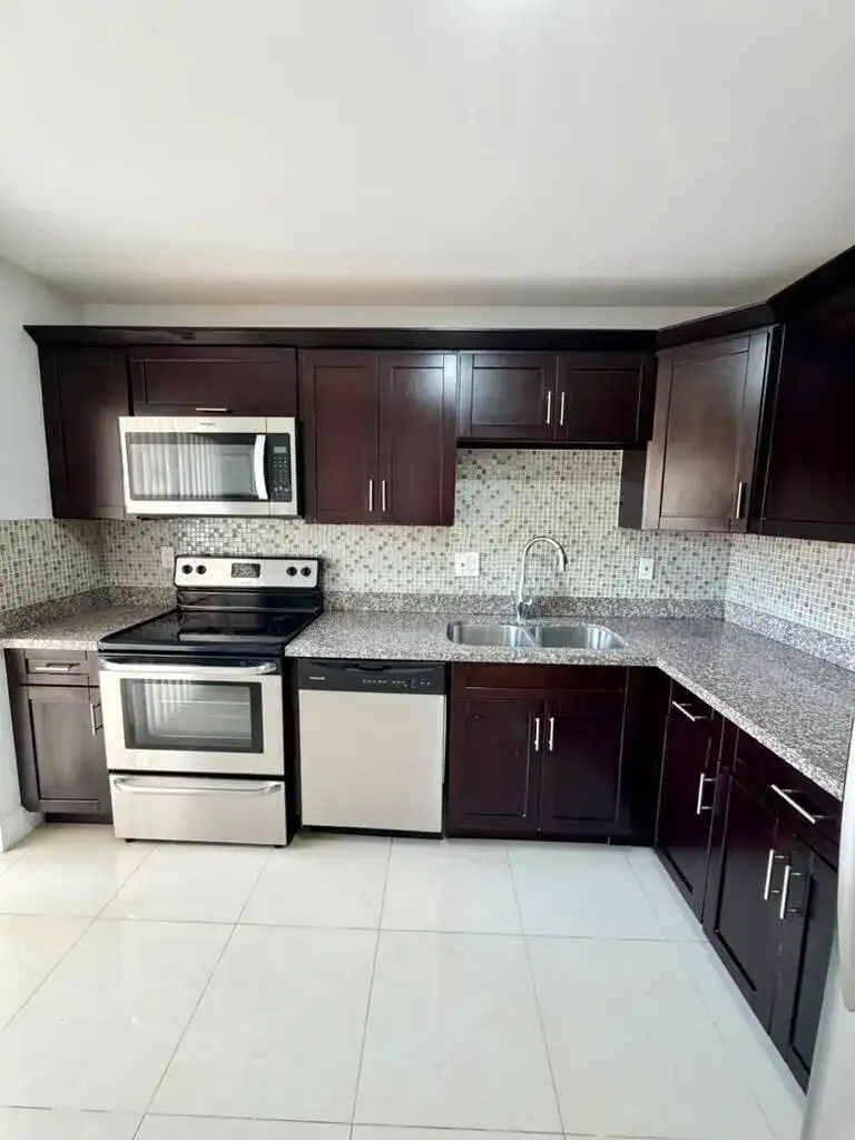 7745 BALBOA Street, Sunrise FL 33351 photo 3