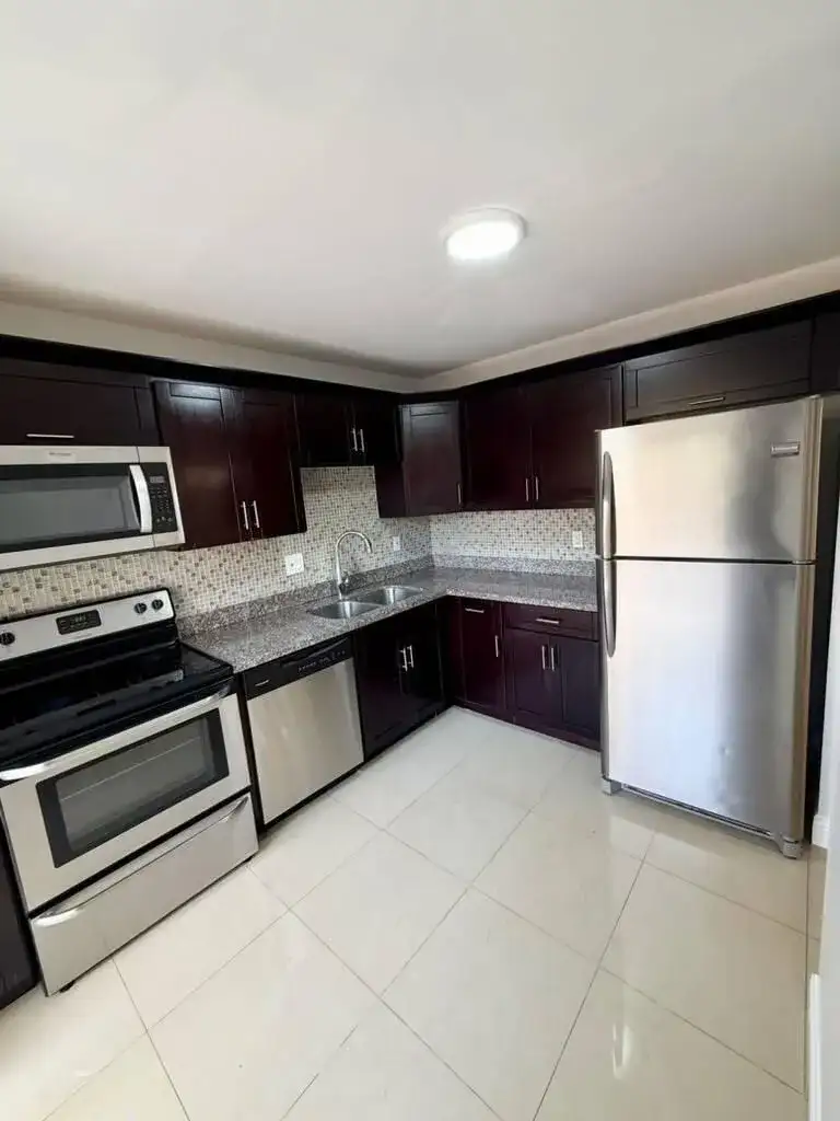 7745 BALBOA Street, Sunrise FL 33351 photo 4
