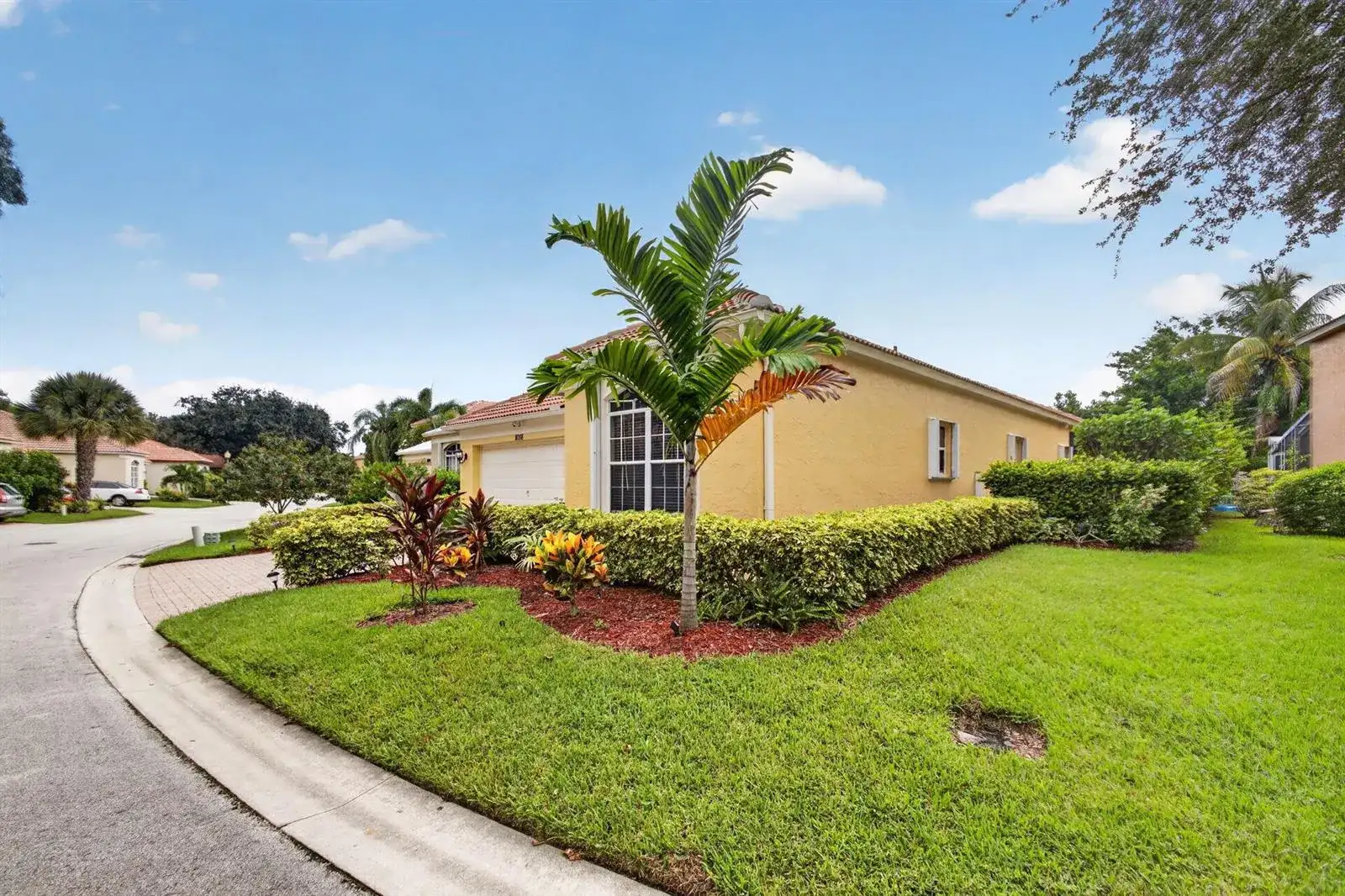 8058 Via Hacienda, Riviera Beach FL 33418 photo 4