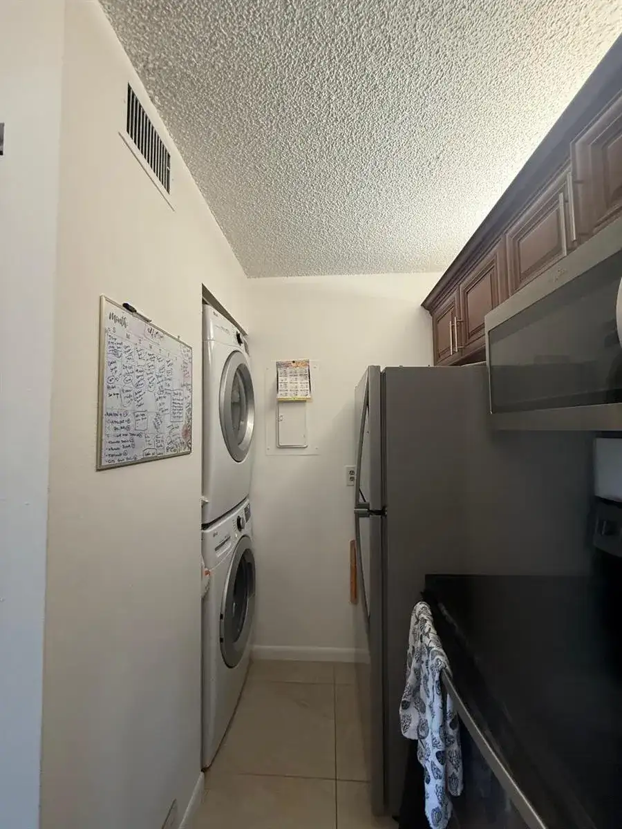 617 SEA PINE Way # E1, FL 33415 photo 3