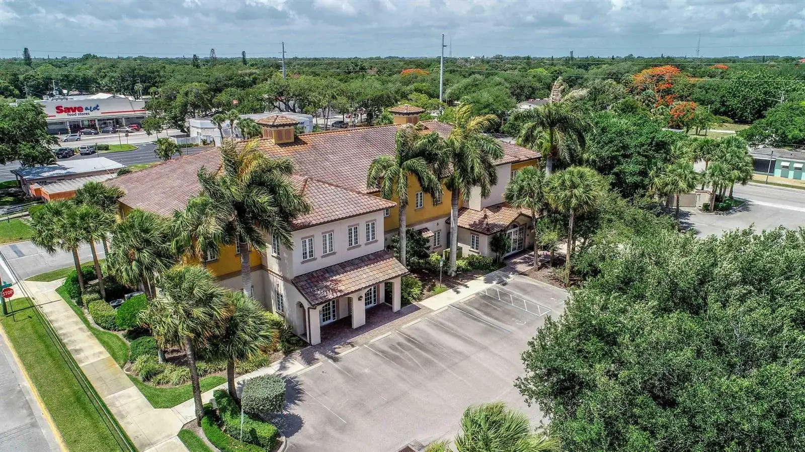 600 Citrus Avenue, Fort Pierce FL 34950 photo 2