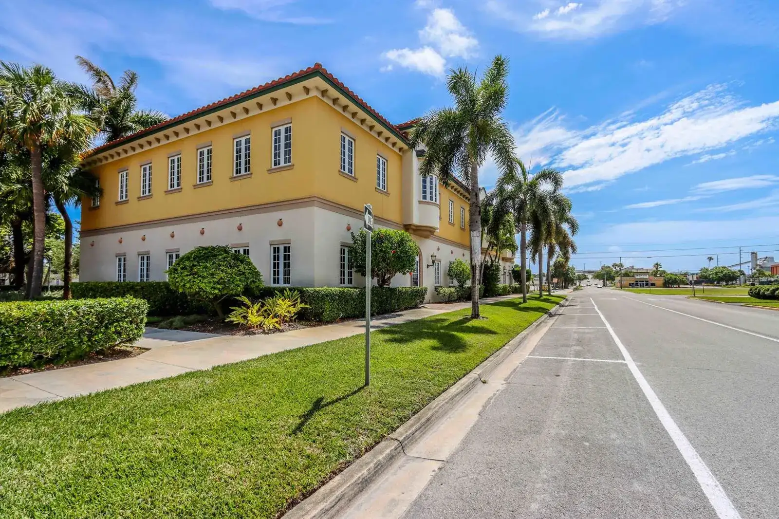 600 Citrus Avenue, Fort Pierce FL 34950 photo 5