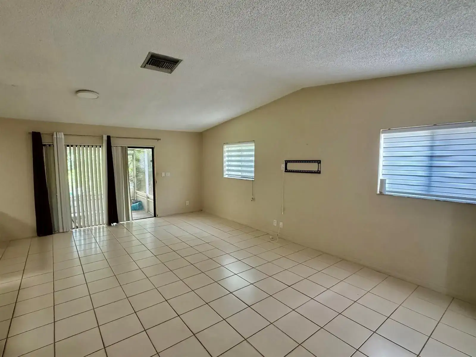 7714 SW 8TH Court, North Lauderdale FL 33068 photo 4