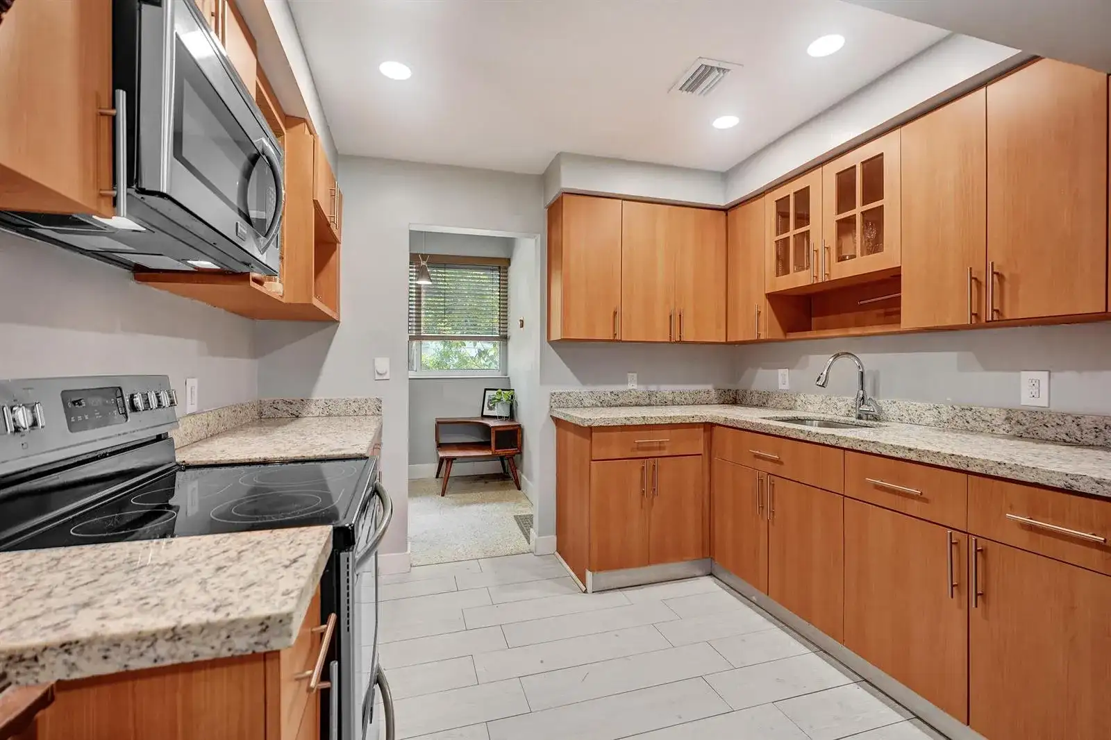 13105 NE 13th Avenue, North Miami FL 33161 photo 4