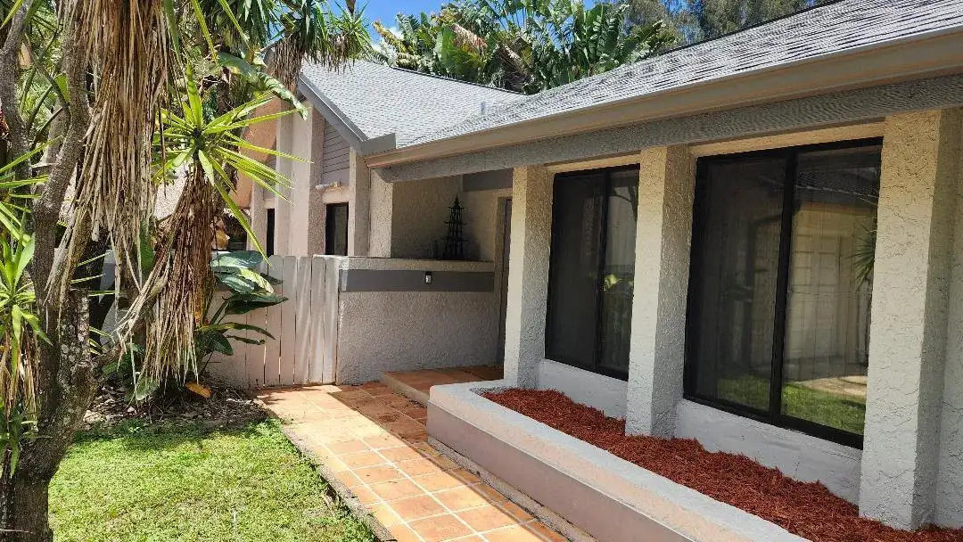 8421 SW 39TH Court, Davie FL 33328 photo 2