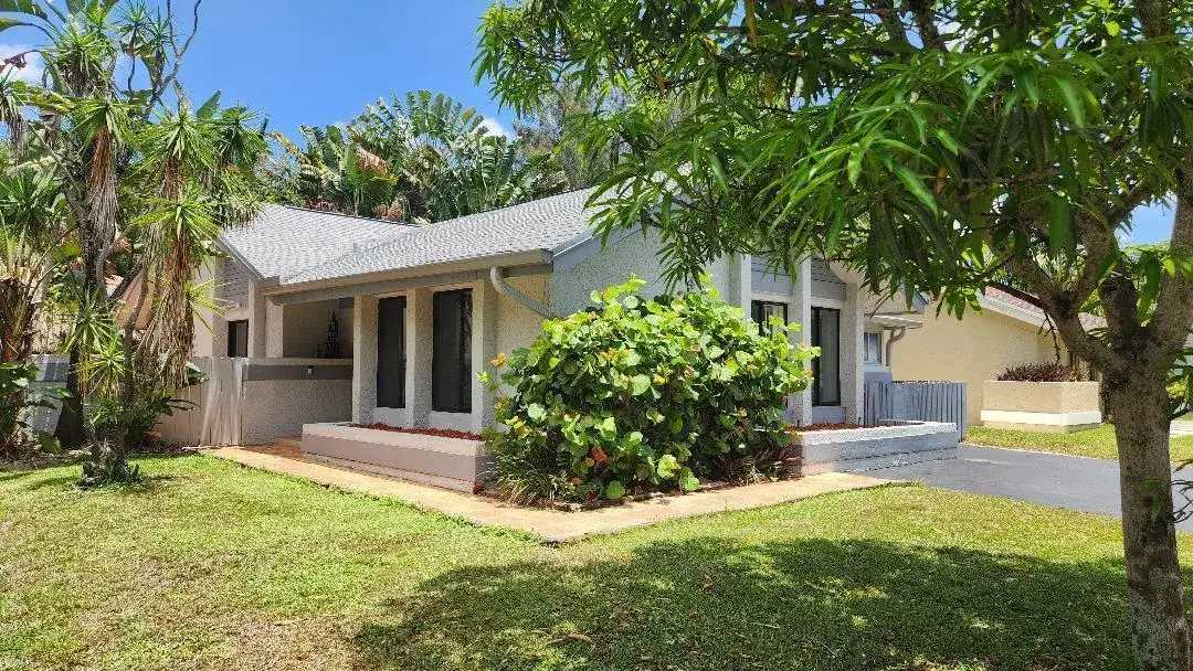 8421 SW 39TH Court, Davie FL 33328 photo 3