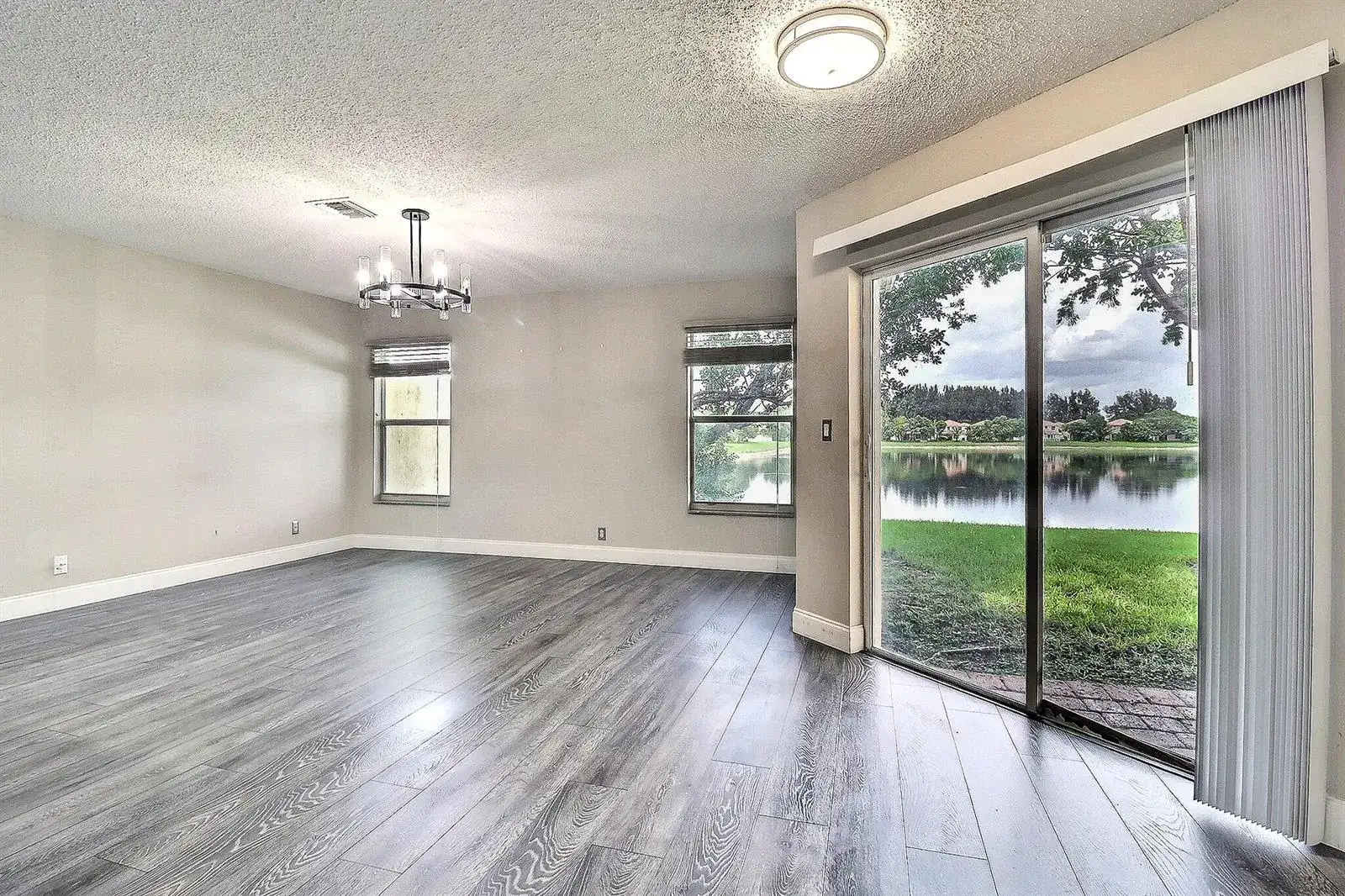 6427 Adriatic Way, West Palm Beach FL 33413 photo 5