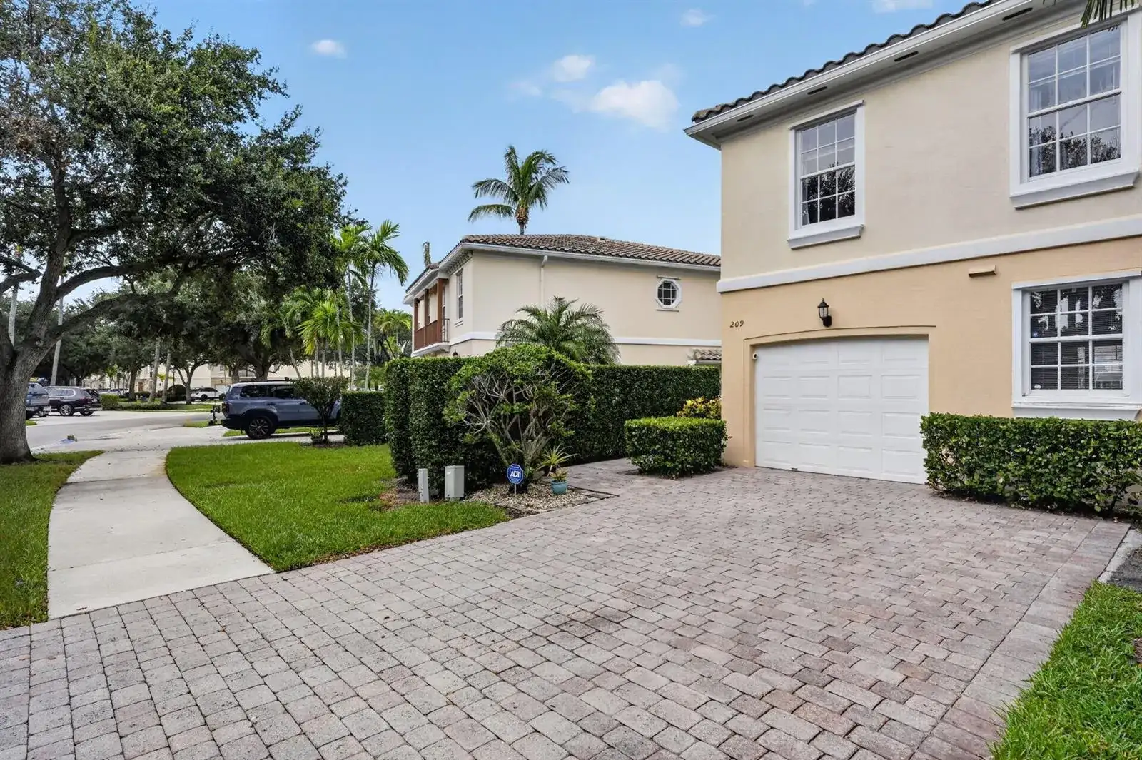 209 FORTUNA Drive, Palm Beach Gardens FL 33410 photo 3
