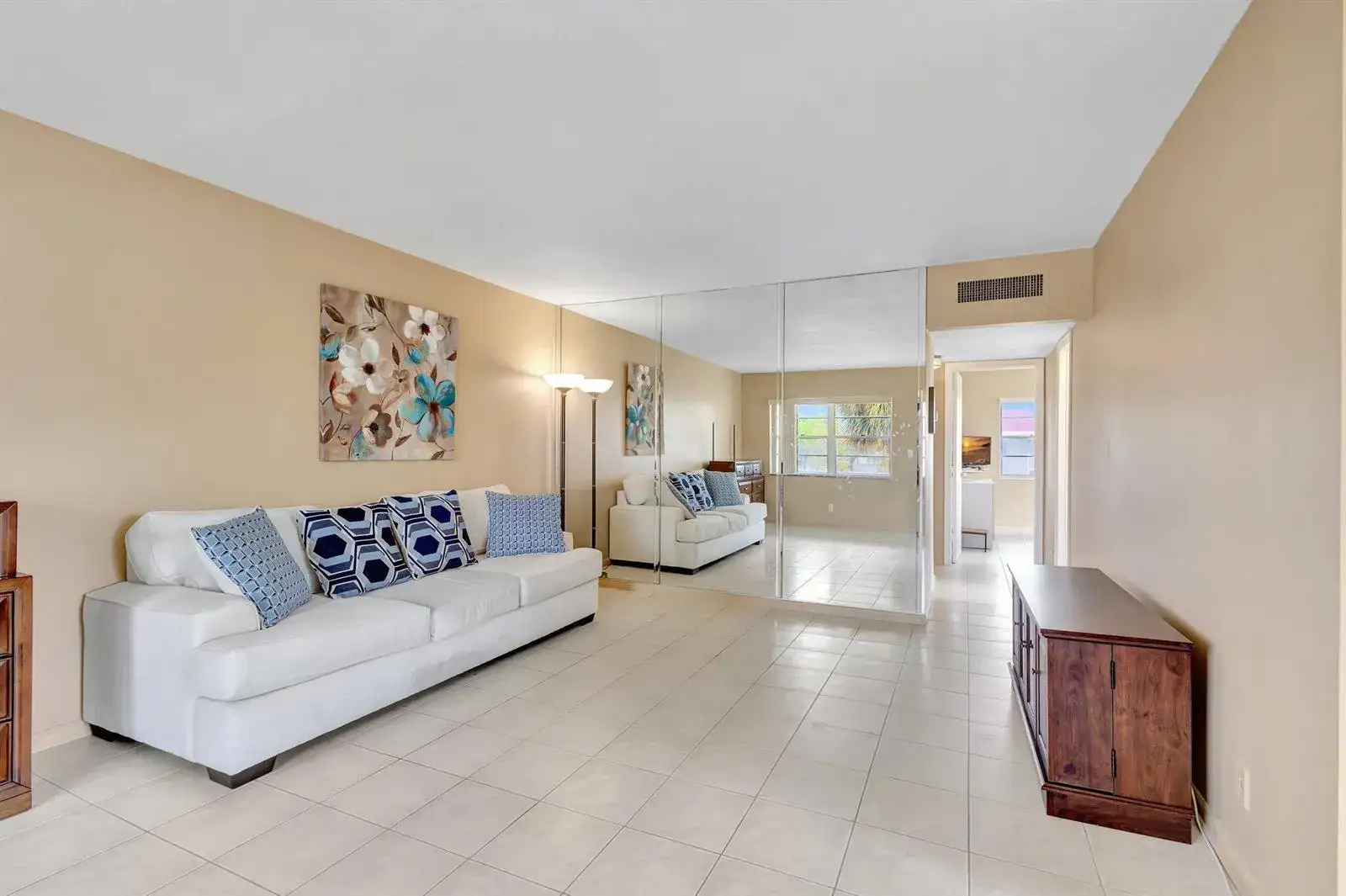 64 COVENTRY C, West Palm Beach FL 33417 photo 3