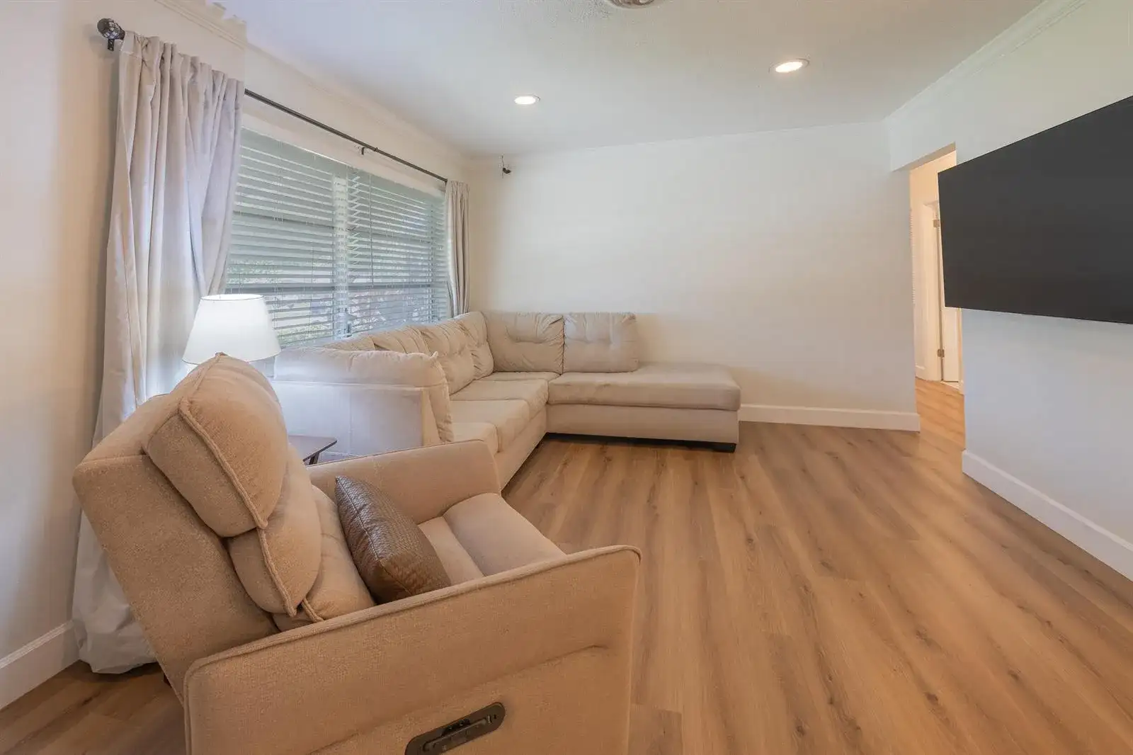 2038 SE Monroe Street, Stuart FL 34997 photo 2