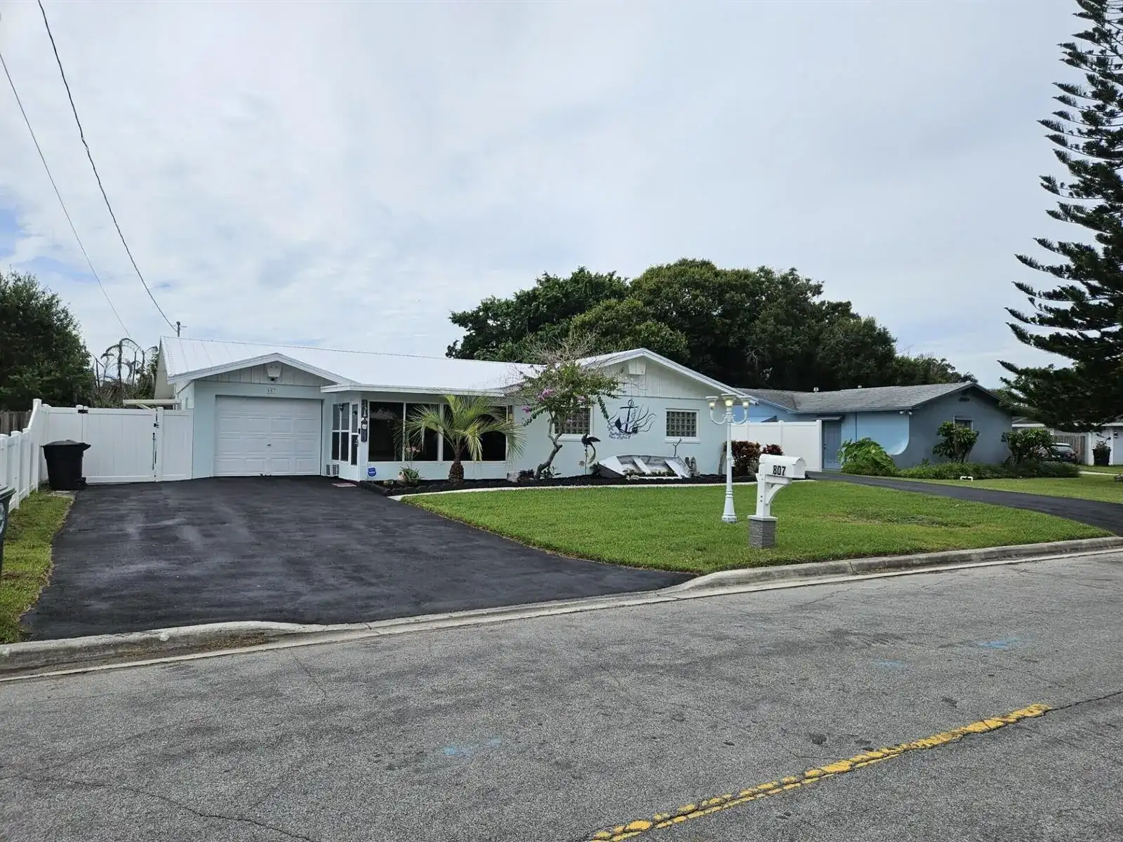 807 GRANDVIEW Boulevard, Fort Pierce FL 34982 photo 2