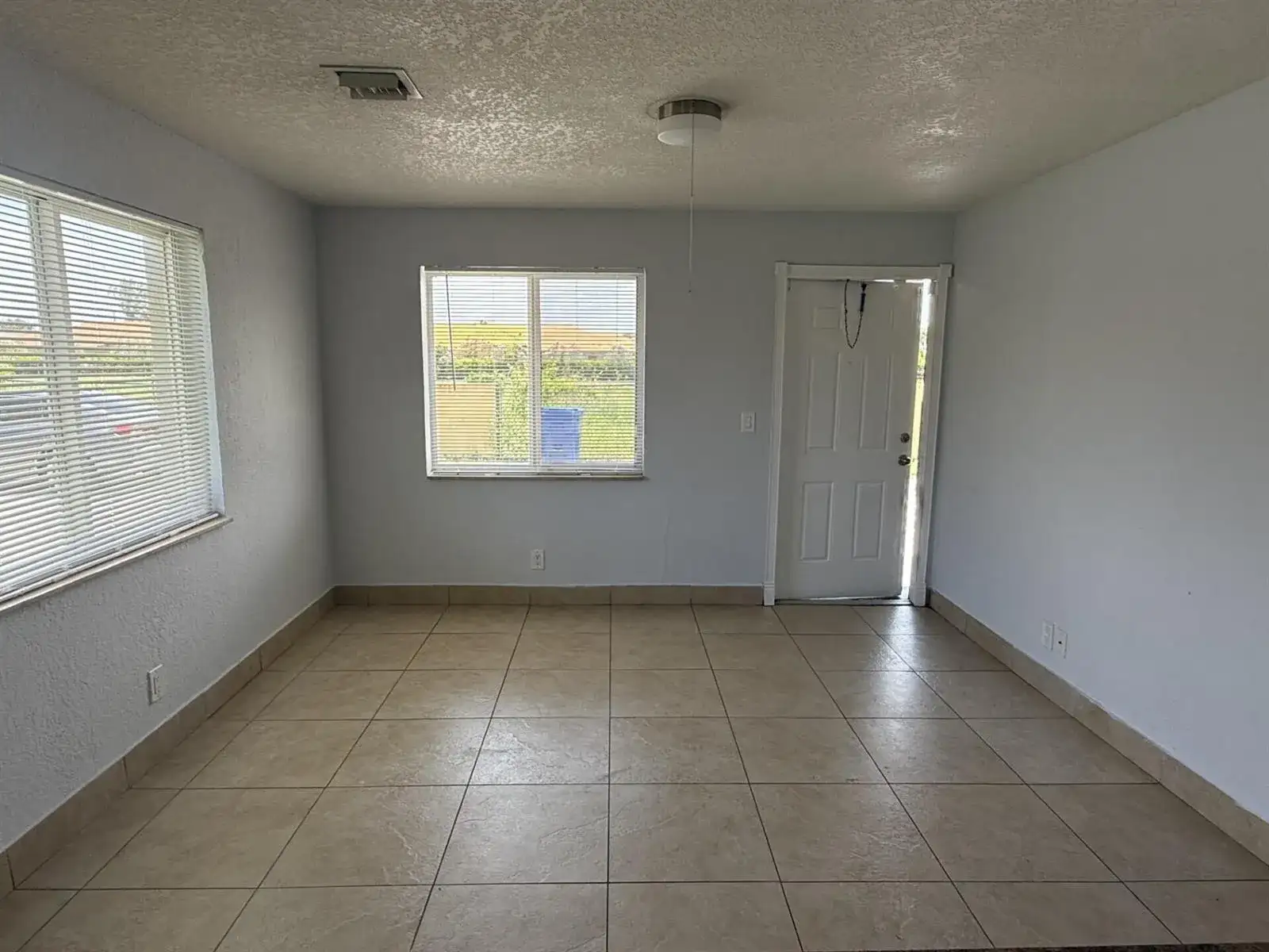 2820 Avenue S # 8, Riviera Beach FL 33404 photo 2