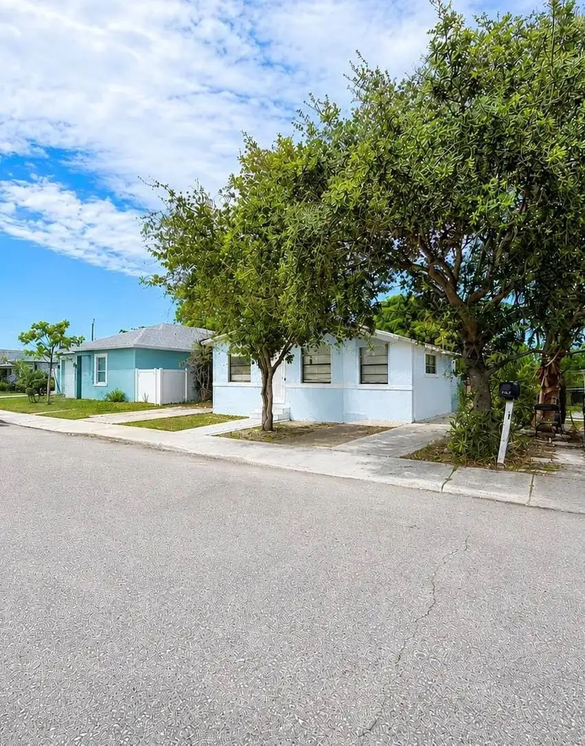 1410 S J Street, FL 33460 photo 3