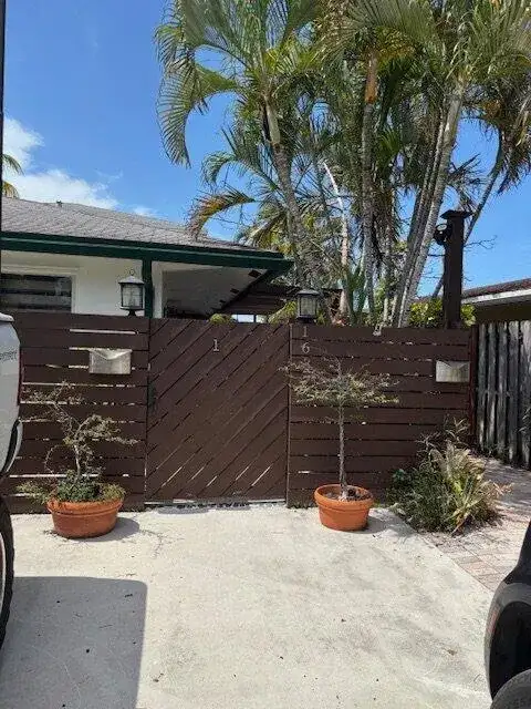 1637 NE 5TH Street # 2, Fort Lauderdale FL 33301 photo 2