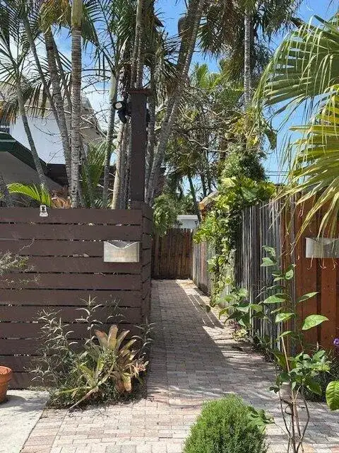 1637 NE 5TH Street # 2, Fort Lauderdale FL 33301 photo 3