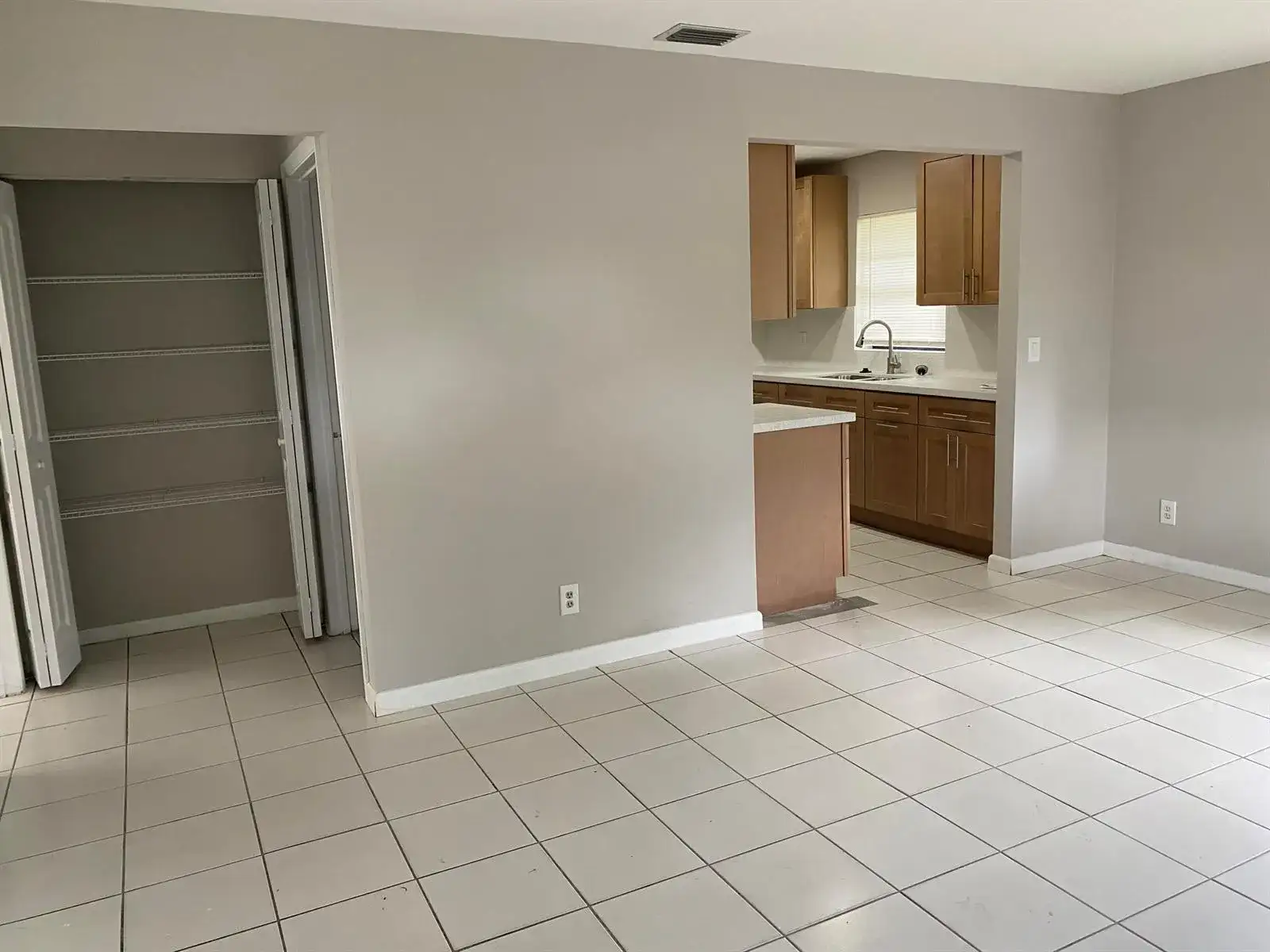4714 Summit Villas, West Palm Beach FL 33415 photo 2