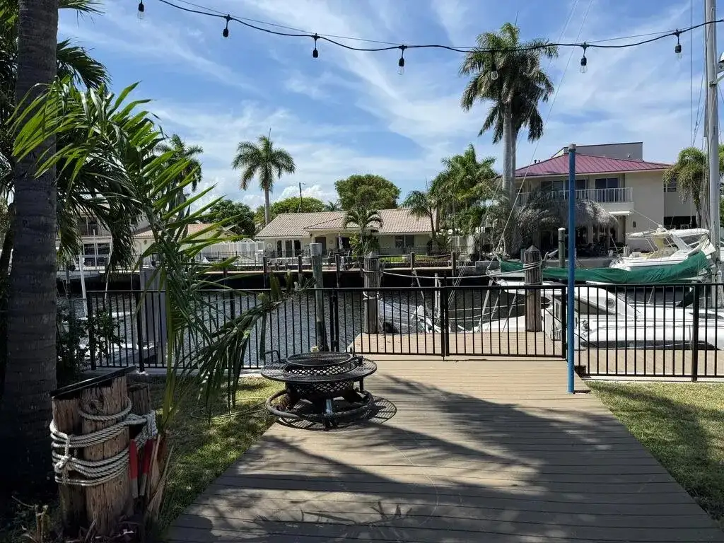 11 SUNSET Lane, Lauderdale By The Sea FL 33062 photo 3