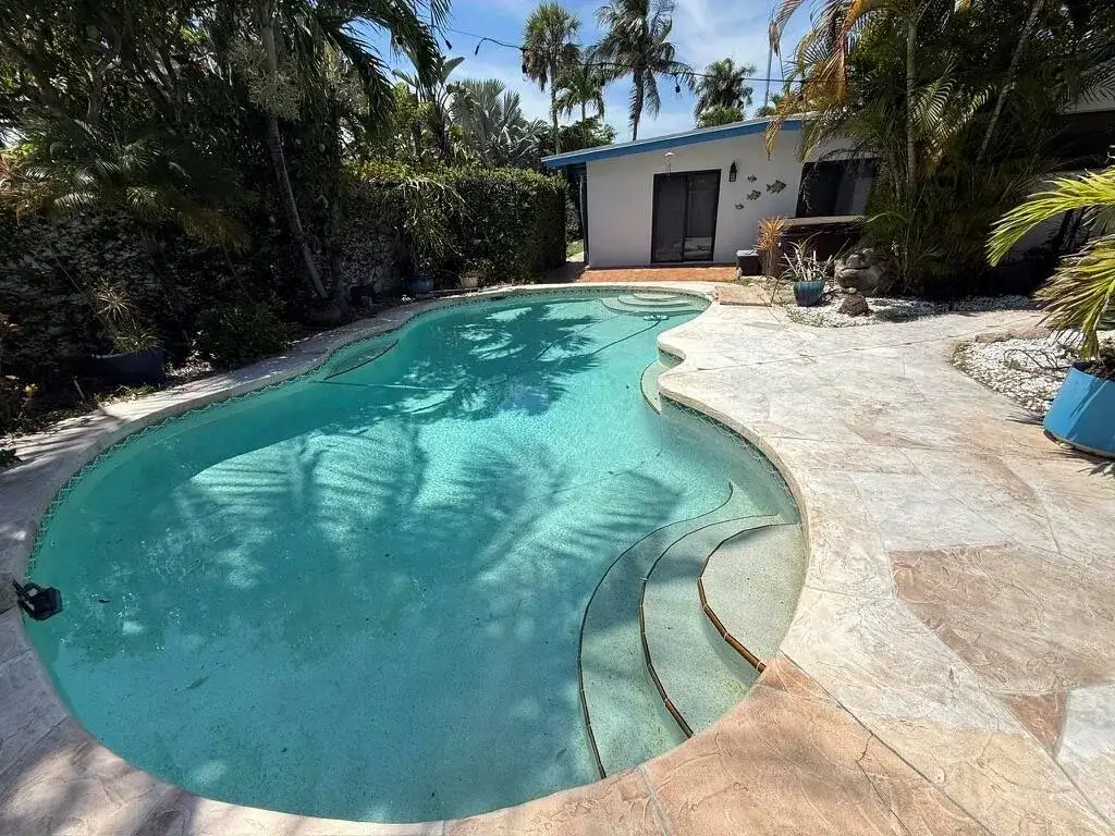 11 SUNSET Lane, Lauderdale By The Sea FL 33062 photo 5