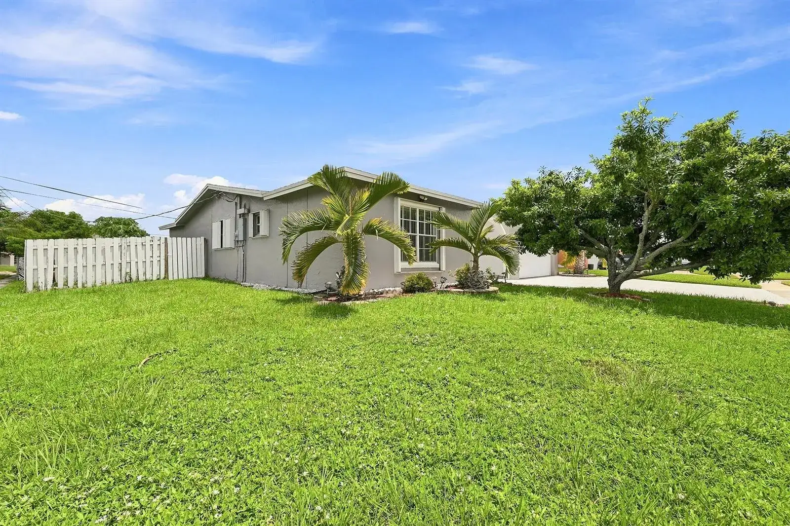 8481 NW 24TH Street, Sunrise FL 33322 photo 4