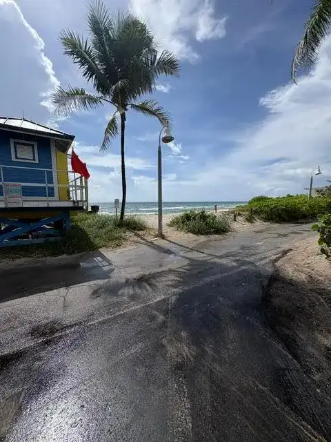 5785 N SURF Road, Hollywood FL 33019 photo 4