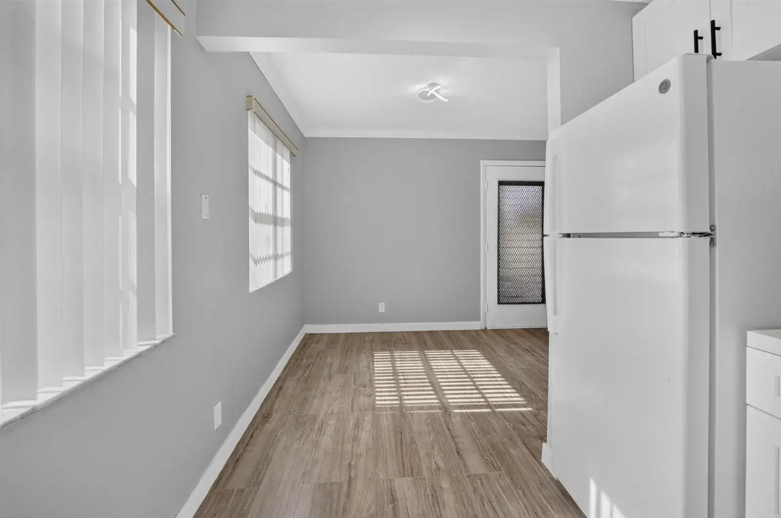 68 Normandy B, Delray Beach FL 33484 photo 4