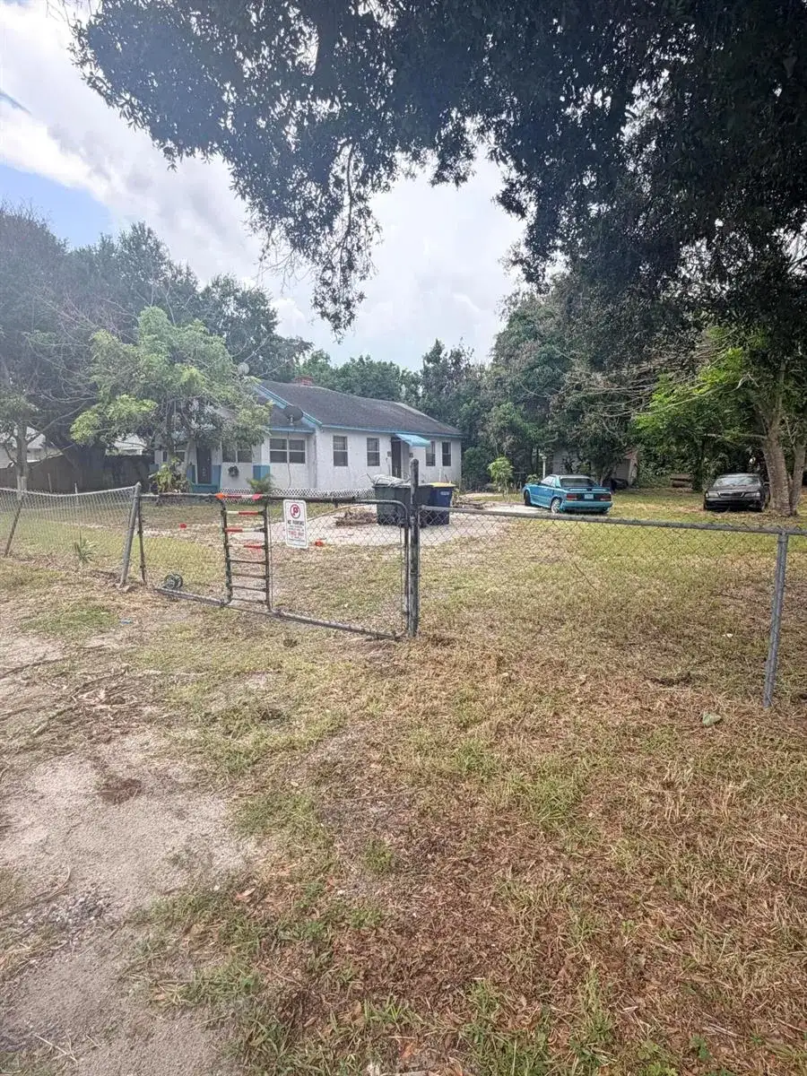 123 N 15TH Street, Fort Pierce FL 34950 photo 3