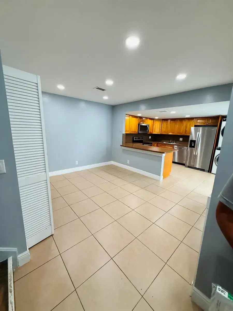 12134 Regal Court E, Wellington FL 33414 photo 2