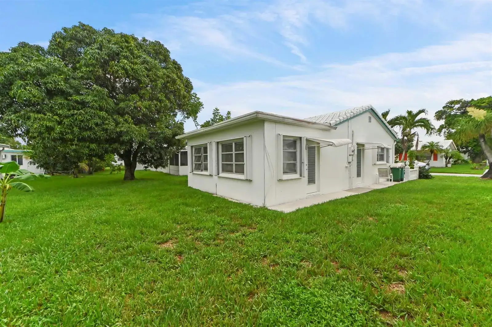 6805 NW 75TH Court, Tamarac FL 33321 photo 3