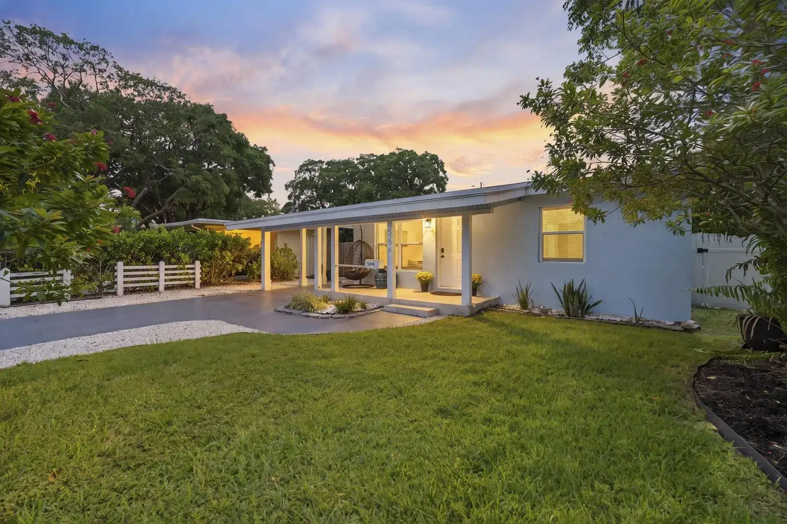 5296 NE 2nd Terrace, Oakland Park FL 33334 photo 2