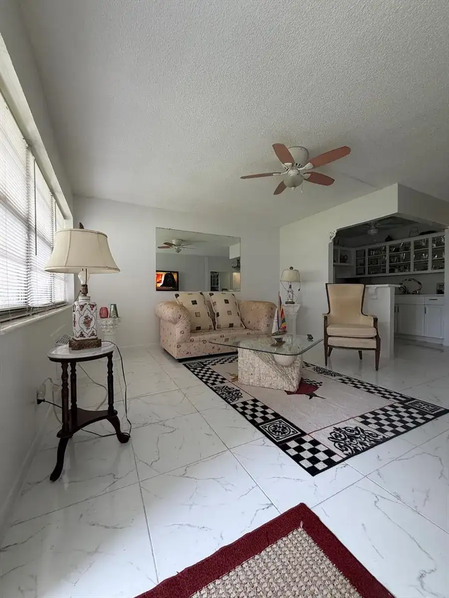 352 Sheffield O, West Palm Beach FL 33417 photo 4