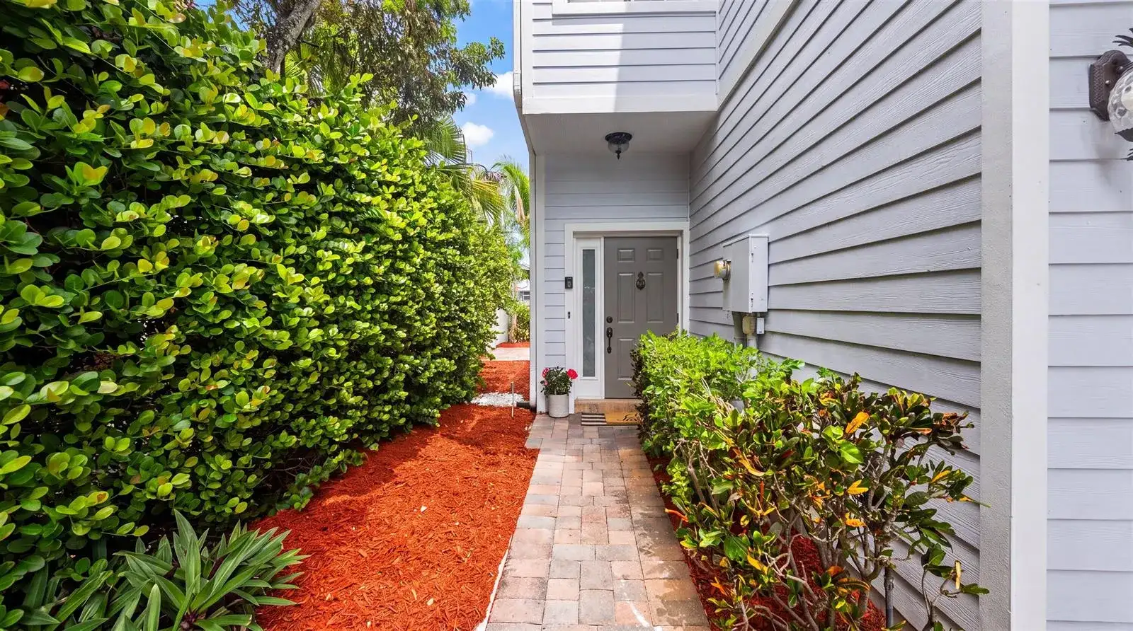 902 S Federal Highway # 8, FL 33460 photo 2