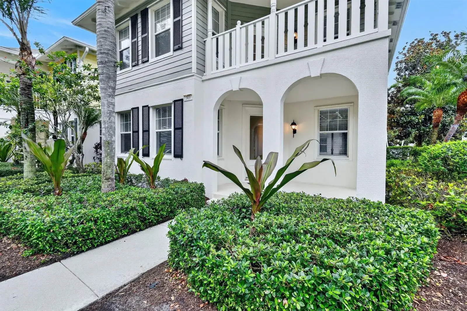 303 Caravelle Drive, Jupiter FL 33458 photo 4