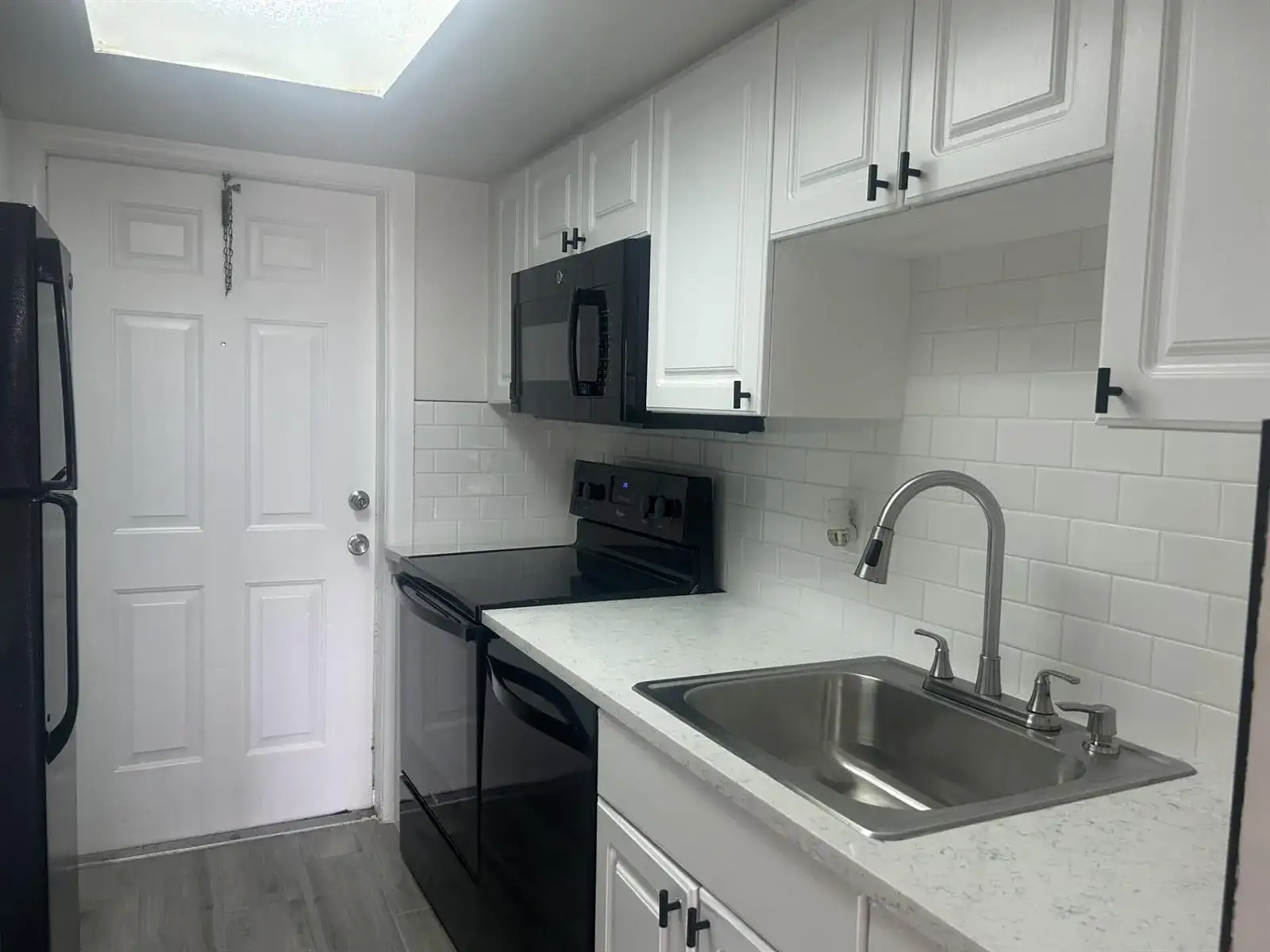 1500 Crescent Circle # B211, Lake Park FL 33403 photo 3