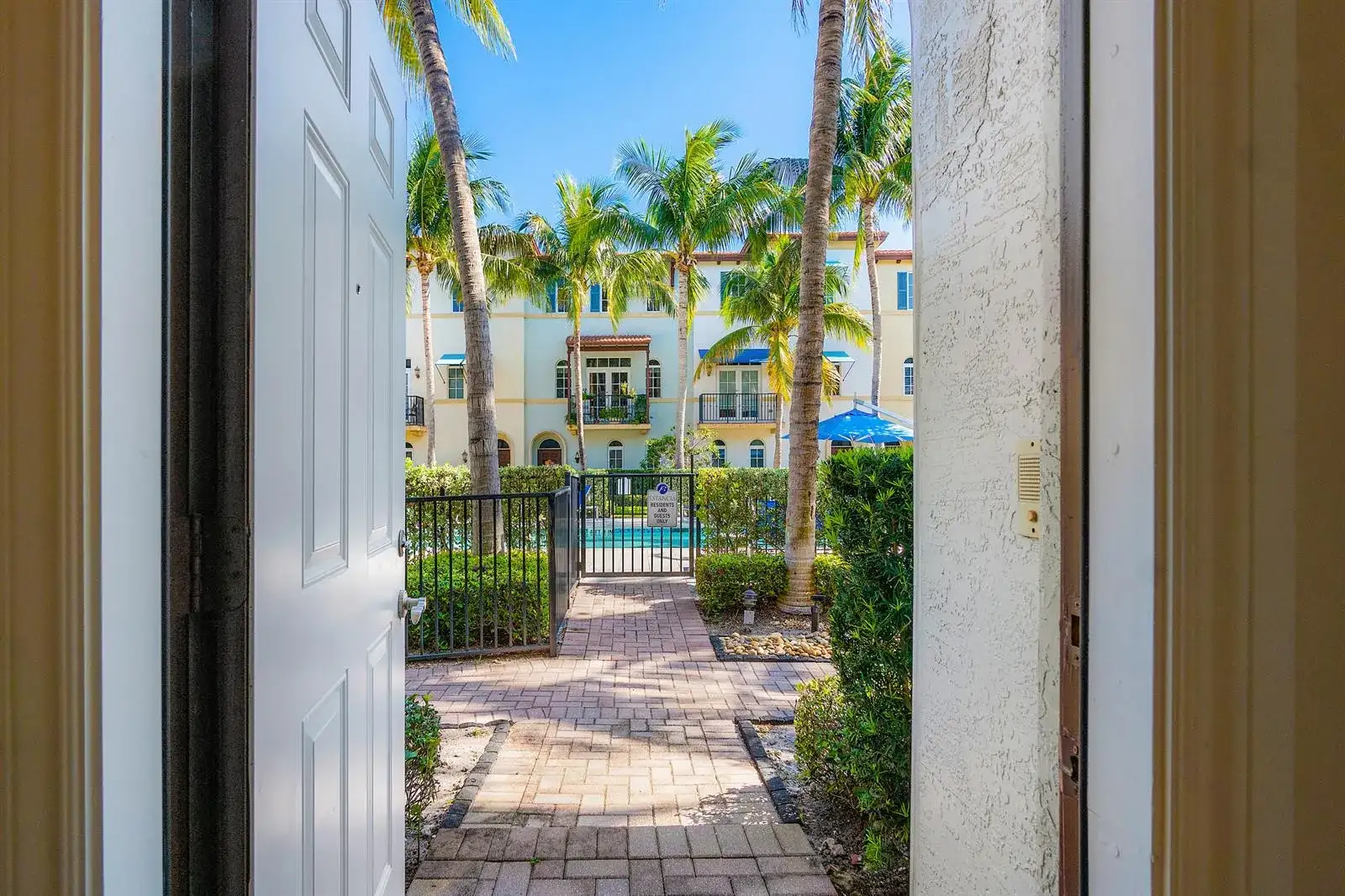 809 Estancia Way, Boynton Beach FL 33435 photo 4