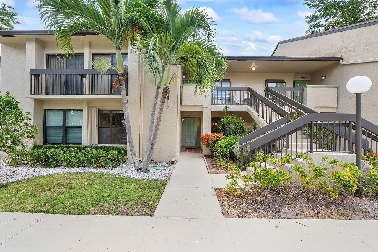 5055 Oak Hill Lane # 213, Delray Beach FL 33484 photo 3