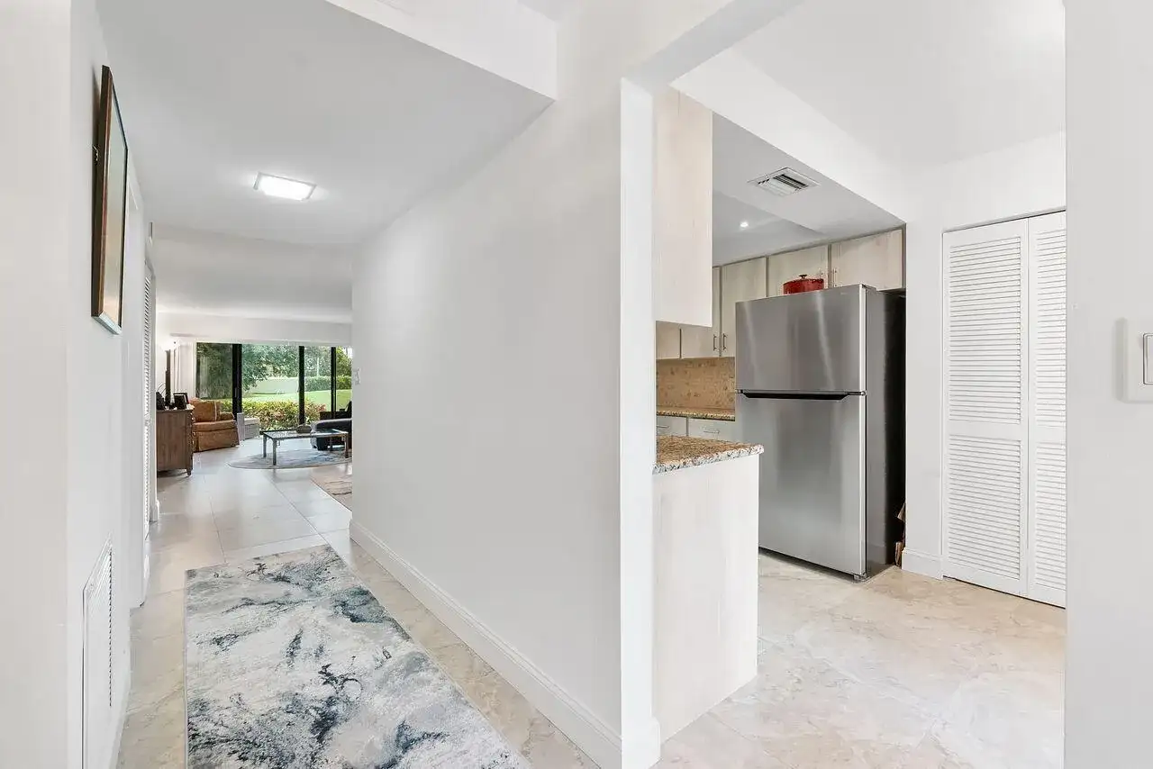 5055 Oak Hill Lane # 213, Delray Beach FL 33484 photo 5
