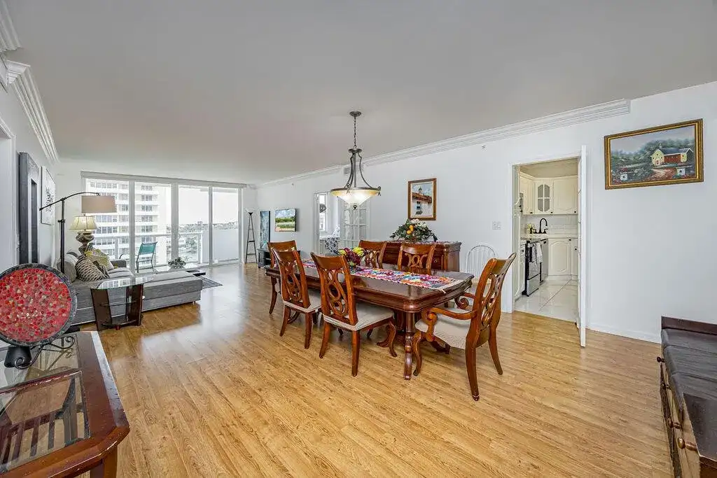 5601 Collins Avenue, Miami Beach FL 33140 photo 3