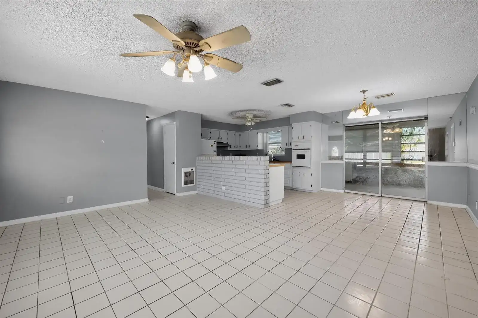 414 FORESTERIA Drive, Lake Park FL 33403 photo 4