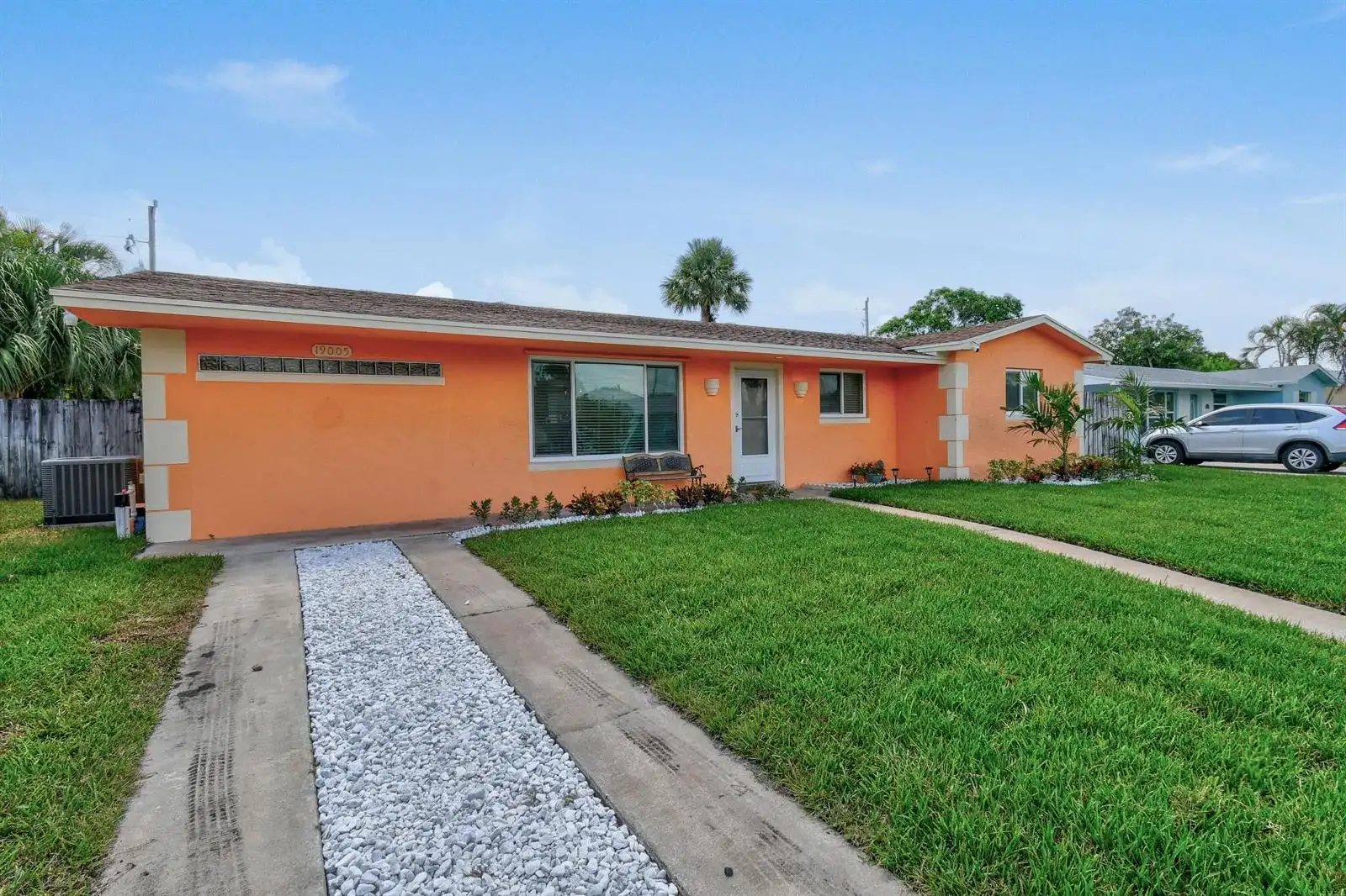 19005 SE SOUTHGATE Drive, Jupiter FL 33469 photo 3