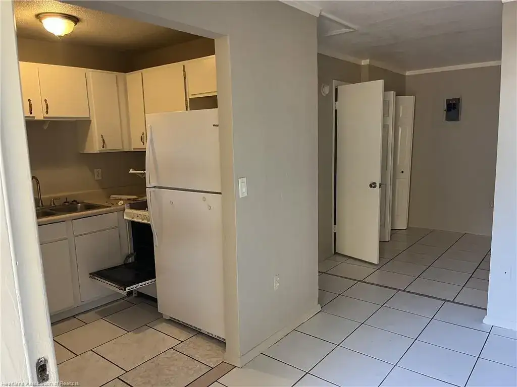 231 S ORANGE Street, Sebring FL 33870 photo 3